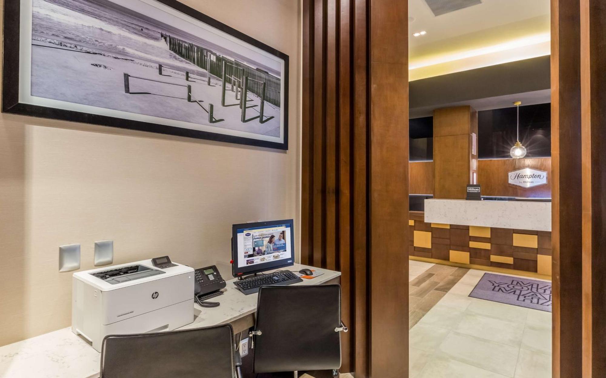 Hampton Inn By Hilton Tijuana Exterior photo